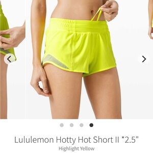 Lululemon Hotty Hot Short II *2.5"' - size 10 - Highlight Yellow